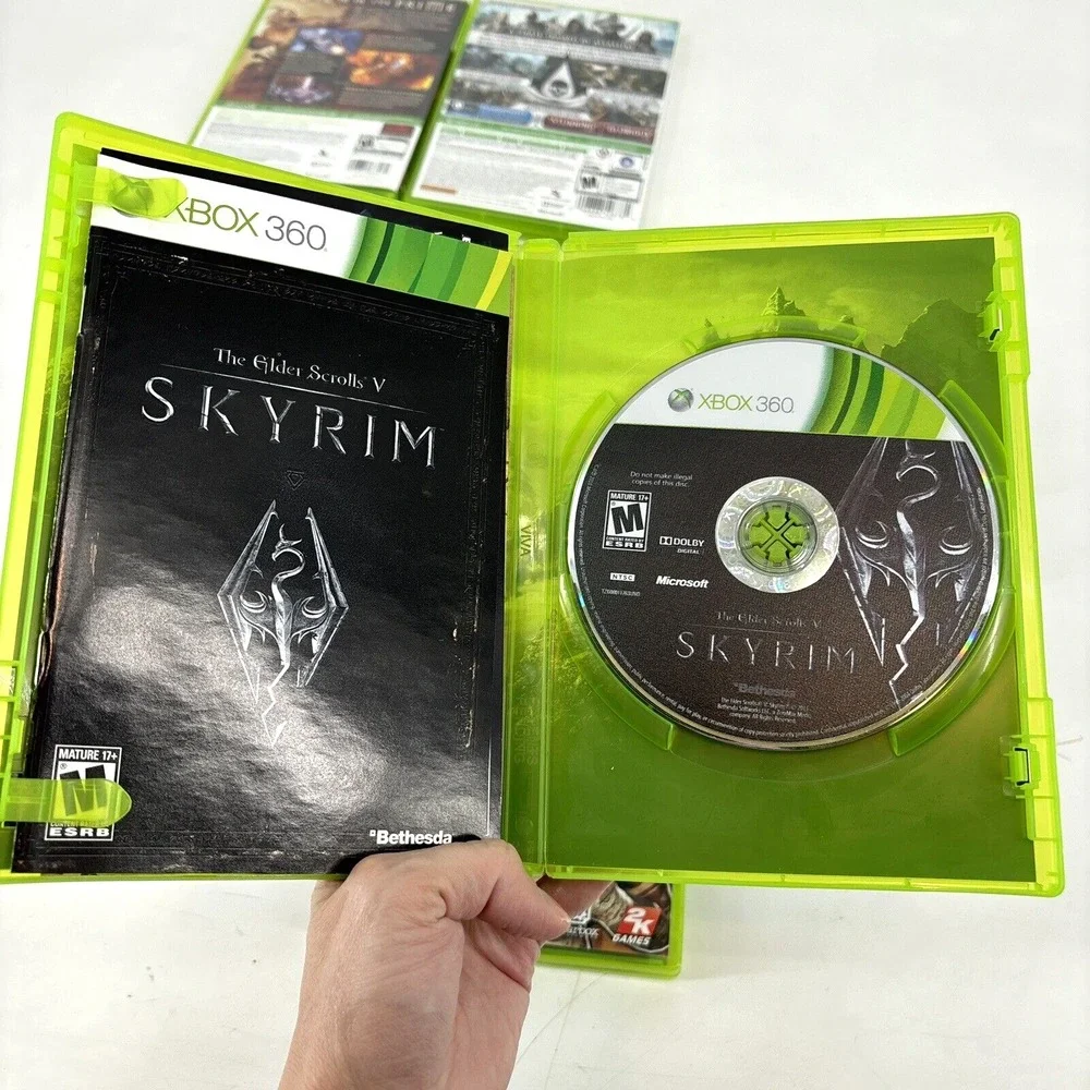 XBOX 360 Adventure Game Lot Diablo, Skyrim, Assassin's Creed IV, Borderlands‎ 2